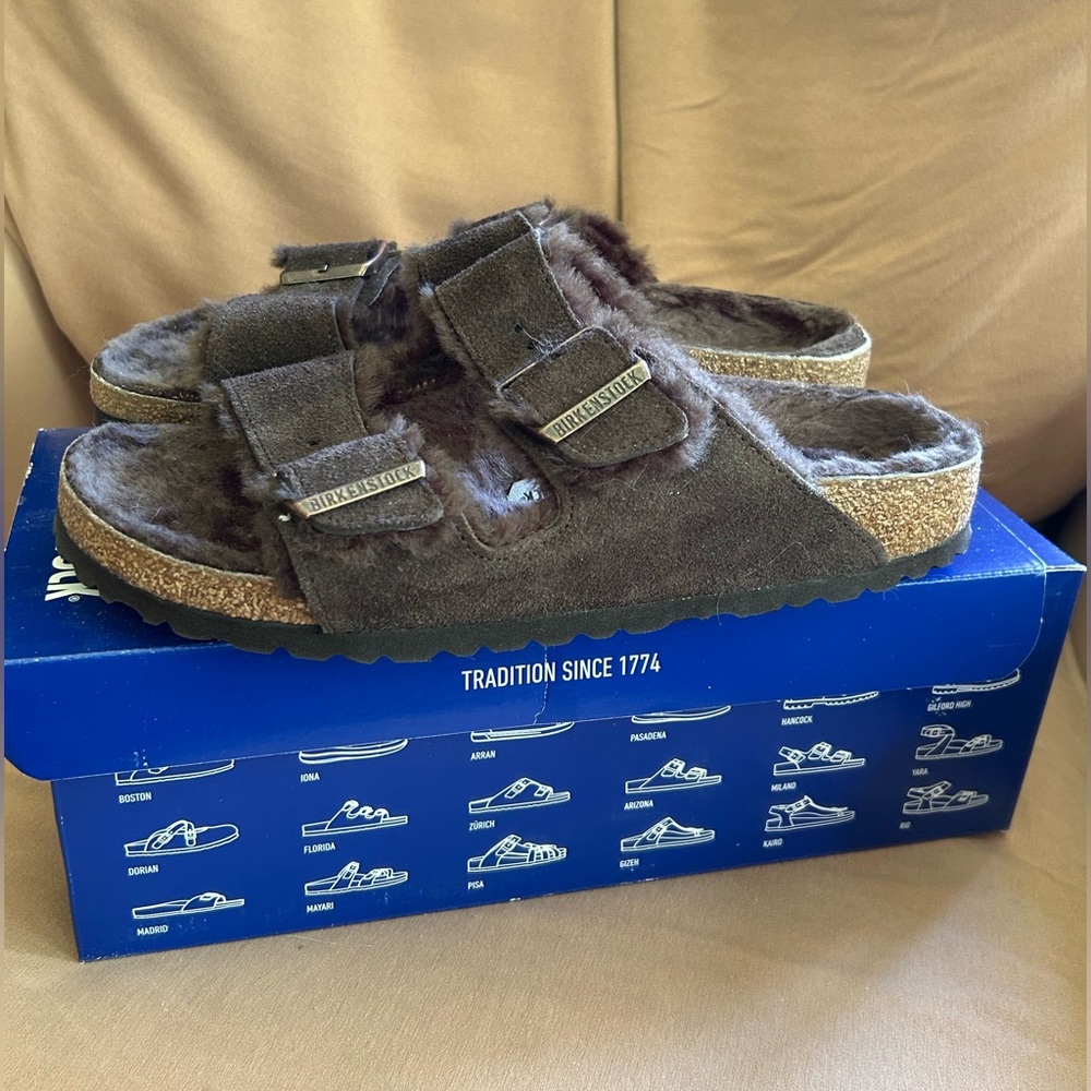 Birkenstock Arizona Shearing. Mocha color. Size 40. US 9.0. UK 7